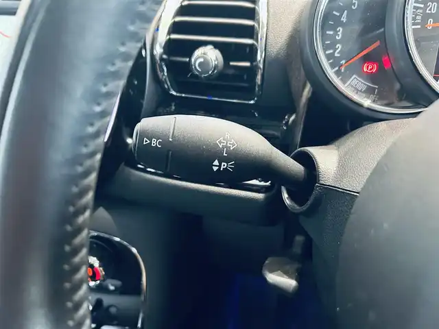 ＭＩＮＩ ミニ クラブマン クーパーSD 大阪府 2017(平29)年 3.5万km チリ・レッド ペッパーP/インテリジェントセーフティ/ACC/黒革/パワーシート/Dシートメモリ/シートヒーター/純正ナビ/バックカメラ/純正18インチAW/クリアランスソナー/ETC/USB/AUX/Bluetooth