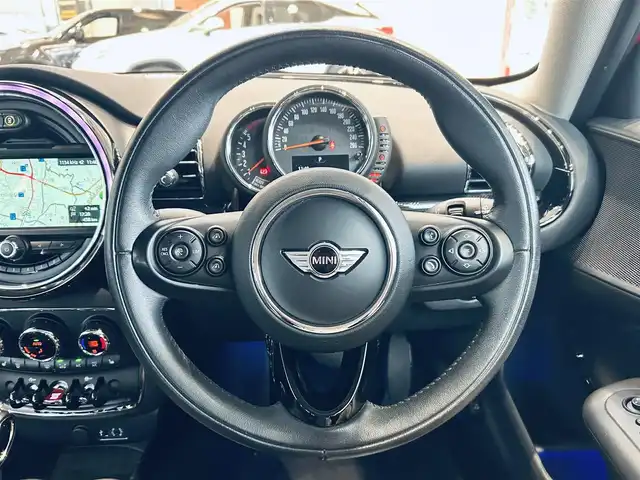 ＭＩＮＩ ミニ クラブマン クーパーSD 大阪府 2017(平29)年 3.5万km チリ・レッド ペッパーP/インテリジェントセーフティ/ACC/黒革/パワーシート/Dシートメモリ/シートヒーター/純正ナビ/バックカメラ/純正18インチAW/クリアランスソナー/ETC/USB/AUX/Bluetooth