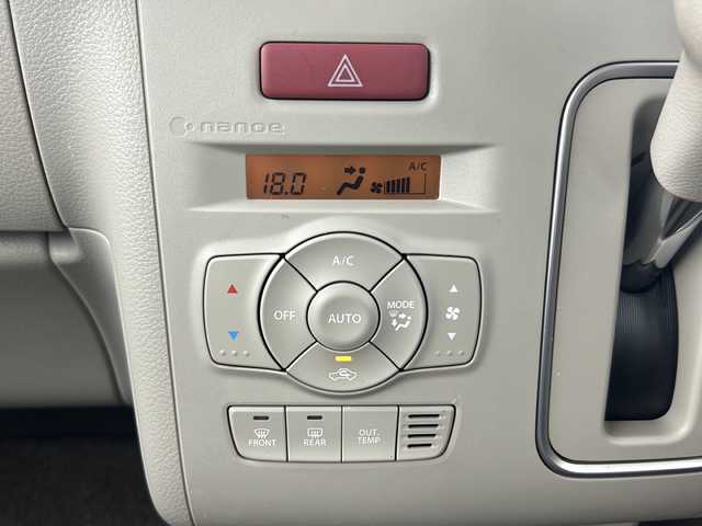 スズキ ラパン X 愛知県 2015(平27)年 6.2万km フレンチミントパールメタリック 純正ＳＤナビ(AVIC-RL09)　/フルセグ/Ｂｌｕｅｔｏｏｔｈ/ＣＤ/ＤＶＤ/ＵＳＢ入力端子　/衝突軽減ブレーキ　/純正アルミホイール　/運転席シートヒーター　/アイドリングストップ　/スマートキー　/ベンチシート　/フロアマット