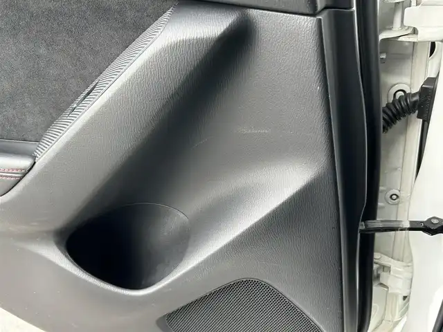 マツダ アクセラ スポーツ XD 岡山県 2014(平26)年 8.2万km スノーフレイクホワイトパールマイカ サンルーフ/純正ナビ　/シートヒーター　/パワーシート　/衝突被害軽減システム　/カーテンエアバック　/横滑り防止装置　/ドライブレコーダー　/ＥＴＣ　/サンルーフ　/クルーズコントロール　/レーンキープアシスト　/バックカメラ