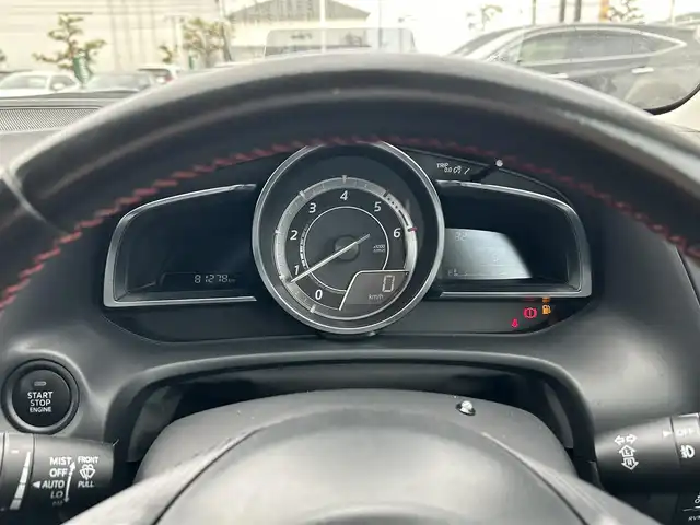 マツダ アクセラ スポーツ XD 岡山県 2014(平26)年 8.2万km スノーフレイクホワイトパールマイカ サンルーフ/純正ナビ　/シートヒーター　/パワーシート　/衝突被害軽減システム　/カーテンエアバック　/横滑り防止装置　/ドライブレコーダー　/ＥＴＣ　/サンルーフ　/クルーズコントロール　/レーンキープアシスト　/バックカメラ