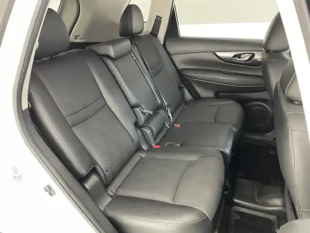 日産 エクストレイル 20Xi 愛知県 2018(平30)年 5万km ブリリアントホワイトパール 純正９型ナビ　フルセグＴＶ　ＢＴ　プロパイロット　全方位カメラ　デジタルインナーミラー　黒合皮　シートヒーター　電度リアゲート　電動パーキング　ＬＥＤオートライト　衝突軽減装置　追従クルコン　クイックコンフォートシートヒーター　コーナーセンサー　ミラーヒーター　禁煙車