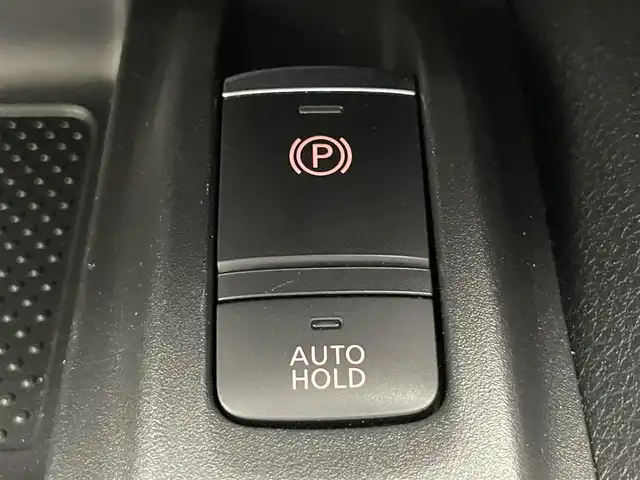 日産 エクストレイル 20Xi 愛知県 2018(平30)年 5万km ブリリアントホワイトパール 純正９型ナビ　フルセグＴＶ　ＢＴ　プロパイロット　全方位カメラ　デジタルインナーミラー　黒合皮　シートヒーター　電度リアゲート　電動パーキング　ＬＥＤオートライト　衝突軽減装置　追従クルコン　クイックコンフォートシートヒーター　コーナーセンサー　ミラーヒーター　禁煙車