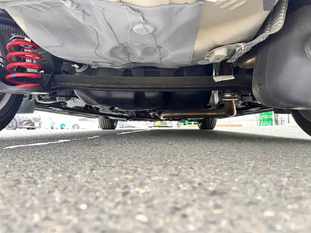 トヨタ ヴィッツ GRMNターボ 宮城県 2018(平30)年 0.6万km スーパーホワイトⅡ 限定150台/スーパーチャージャー/6速MT/社外ナビ/・CD/DVD/・Bluetooth/・フルセグTV/ETC/ドライブレコーダー/革巻きステアリング/ステアリングスイッチ/LEDヘッドランプ/フォグランプ/オートライト/電動格納ミラー/純正17インチAW（BBS製）/純正フロアマット/トノカバー/W/サイド/カーテン/ニーエアバッグ