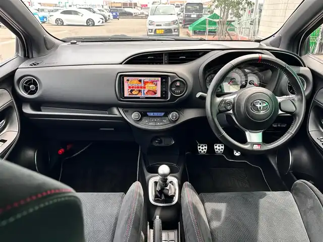 トヨタ ヴィッツ GRMNターボ 宮城県 2018(平30)年 0.6万km スーパーホワイトⅡ 限定150台/スーパーチャージャー/6速MT/社外ナビ/・CD/DVD/・Bluetooth/・フルセグTV/ETC/ドライブレコーダー/革巻きステアリング/ステアリングスイッチ/LEDヘッドランプ/フォグランプ/オートライト/電動格納ミラー/純正17インチAW（BBS製）/純正フロアマット/トノカバー/W/サイド/カーテン/ニーエアバッグ