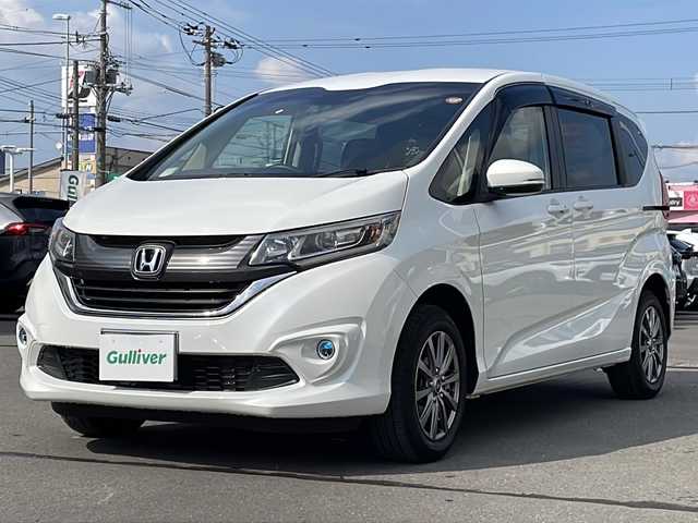 ホンダ フリード＋ G 道北・旭川 2018(平30)年 2.6万km ホワイトオーキッドパール ・4WD/・寒冷地仕様/・禁煙車/・純正ナビ CD/DVD/SD/BT/フルセグ/・両側パワースライドドア/・シートヒーター/・LEDヘッドライト/・バックカメラ/・ドライブレコーダー/・オートライト/・フォグランプ/・ビルトインETC/・純正ホイール付冬タイヤ積載/・サンシェード/・純正フロアマット/・保証書/・取説