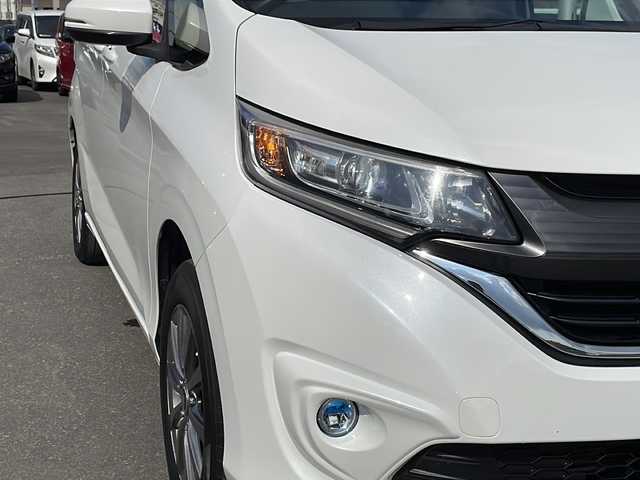 ホンダ フリード＋ G 道北・旭川 2018(平30)年 2.6万km ホワイトオーキッドパール ・4WD/・寒冷地仕様/・禁煙車/・純正ナビ CD/DVD/SD/BT/フルセグ/・両側パワースライドドア/・シートヒーター/・LEDヘッドライト/・バックカメラ/・ドライブレコーダー/・オートライト/・フォグランプ/・ビルトインETC/・純正ホイール付冬タイヤ積載/・サンシェード/・純正フロアマット/・保証書/・取説