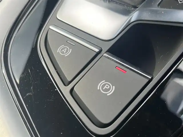 アウディ Ａ４ 40TDIクワトロ Sライン 静岡県 2022(令4)年 2.2万km ミトスブラックメタリック マトリクスLEDヘッドライト/ハーフレザーシート/電動リアゲート/サイドアシスト/バーチャルコックピット/MMI/(Bluetooth/CarPlay/フルセグ)/衝突被害軽減システム/360°カメラ/アダプティブクルーズコントロール/レーンキープアシスト/パーキングアシスト/メモリー付パワーシート/全席シートヒーター/アドバンストキー/ETC2.0/ドライブレコーダー/純正フロアマット/純正18インチアルミホイール/保証書/取扱説明書