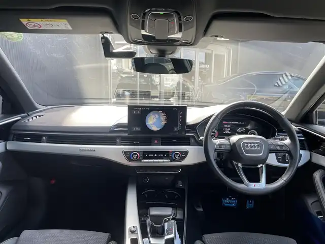 アウディ Ａ４ アバント 40TDIクワトロ Sライン 香川県 2022(令4)年 2.2万km ミトスブラックメタリック マトリクスLEDヘッドライト/ハーフレザーシート/電動リアゲート/サイドアシスト/バーチャルコックピット/MMI/(Bluetooth/CarPlay/フルセグ)/衝突被害軽減システム/360°カメラ/アダプティブクルーズコントロール/レーンキープアシスト/パーキングアシスト/メモリー付パワーシート/全席シートヒーター/アドバンストキー/ETC2.0/ドライブレコーダー/純正フロアマット/純正18インチアルミホイール/保証書/取扱説明書