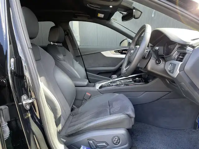 アウディ Ａ４ アバント 40TDIクワトロ Sライン 香川県 2022(令4)年 2.2万km ミトスブラックメタリック マトリクスLEDヘッドライト/ハーフレザーシート/電動リアゲート/サイドアシスト/バーチャルコックピット/MMI/(Bluetooth/CarPlay/フルセグ)/衝突被害軽減システム/360°カメラ/アダプティブクルーズコントロール/レーンキープアシスト/パーキングアシスト/メモリー付パワーシート/全席シートヒーター/アドバンストキー/ETC2.0/ドライブレコーダー/純正フロアマット/純正18インチアルミホイール/保証書/取扱説明書