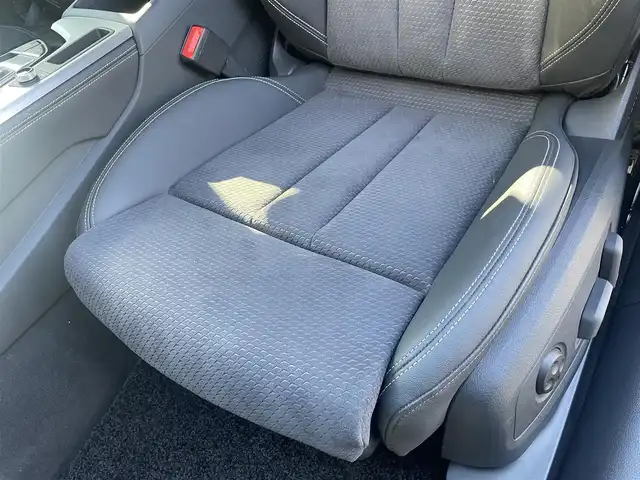 アウディ Ａ４ アバント 40TDIクワトロ Sライン 香川県 2022(令4)年 2.2万km ミトスブラックメタリック マトリクスLEDヘッドライト/ハーフレザーシート/電動リアゲート/サイドアシスト/バーチャルコックピット/MMI/(Bluetooth/CarPlay/フルセグ)/衝突被害軽減システム/360°カメラ/アダプティブクルーズコントロール/レーンキープアシスト/パーキングアシスト/メモリー付パワーシート/全席シートヒーター/アドバンストキー/ETC2.0/ドライブレコーダー/純正フロアマット/純正18インチアルミホイール/保証書/取扱説明書