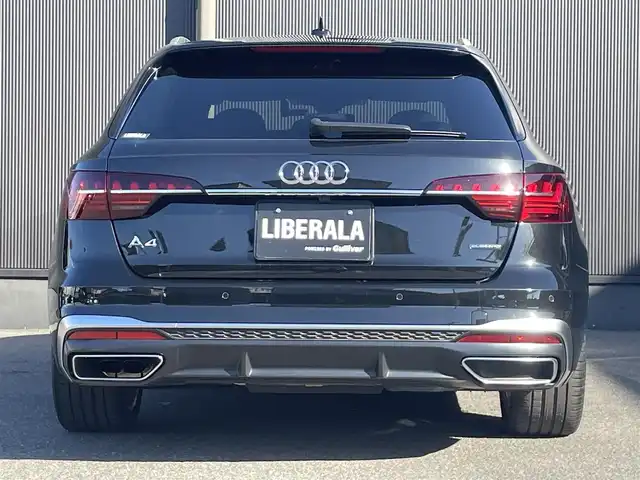 アウディ Ａ４ アバント 40TDIクワトロ Sライン 香川県 2022(令4)年 2.2万km ミトスブラックメタリック マトリクスLEDヘッドライト/ハーフレザーシート/電動リアゲート/サイドアシスト/バーチャルコックピット/MMI/(Bluetooth/CarPlay/フルセグ)/衝突被害軽減システム/360°カメラ/アダプティブクルーズコントロール/レーンキープアシスト/パーキングアシスト/メモリー付パワーシート/全席シートヒーター/アドバンストキー/ETC2.0/ドライブレコーダー/純正フロアマット/純正18インチアルミホイール/保証書/取扱説明書