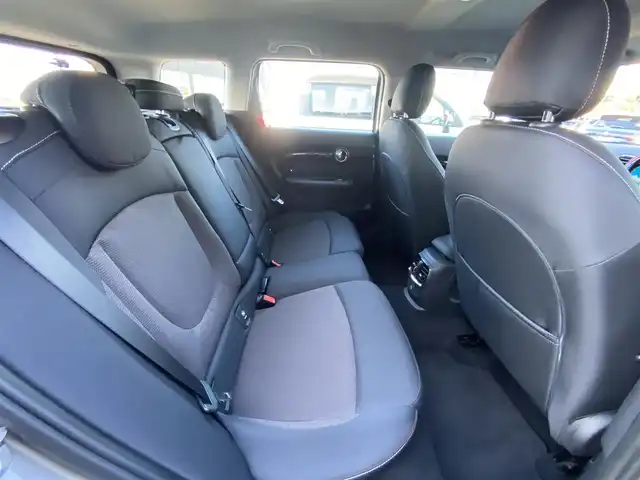 ＭＩＮＩ ミニ クラブマン クーパー 福岡県 2017(平29)年 6.8万km メルティングシルバーM ACC/コンフォートアクセス/純正ナビ/バックカメラ/オートラート/ミラー型ETC/前後ドラレコ