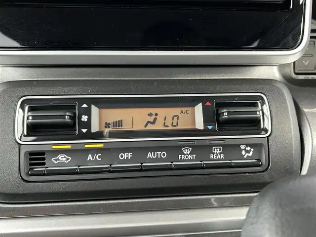 スズキ スペーシア ギア HYBRID XZ 千葉県 2019(平31)年 5.1万km ツールグリーンパールメタリック/ガンメタリック2トーンルーフ 社外SDナビ/(FM/AM/フルセグ/CD/DVD/Bluetooth)/全方位カメラ/衝突被害軽減システム/車線逸脱警報/両側パワースライドドア/横滑り防止装置/ビルトインETC/ドライブレコーダー/アイドリングストップ/LEDヘッドライト/フォグランプ/オートライト/ウィンカーミラー/電動格納ミラー/純正14インチAW/シートヒーター/シートリフター/プッシュスタート/スマートキー/スペアキー/フロアマット/取扱説明書/保証書