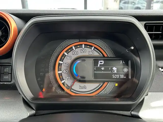 スズキ スペーシア ギア HYBRID XZ 千葉県 2019(平31)年 5.1万km ツールグリーンパールメタリック/ガンメタリック2トーンルーフ 社外SDナビ/(FM/AM/フルセグ/CD/DVD/Bluetooth)/全方位カメラ/衝突被害軽減システム/車線逸脱警報/両側パワースライドドア/横滑り防止装置/ビルトインETC/ドライブレコーダー/アイドリングストップ/LEDヘッドライト/フォグランプ/オートライト/ウィンカーミラー/電動格納ミラー/純正14インチAW/シートヒーター/シートリフター/プッシュスタート/スマートキー/スペアキー/フロアマット/取扱説明書/保証書