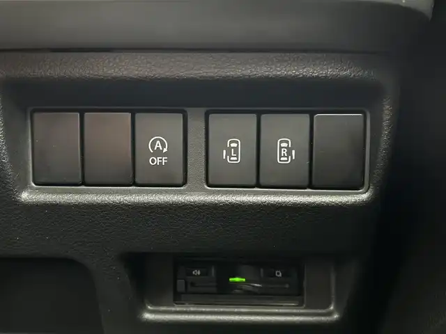 スズキ スペーシア ギア HYBRID XZ 千葉県 2019(平31)年 5.1万km ツールグリーンパールメタリック/ガンメタリック2トーンルーフ 社外SDナビ/(FM/AM/フルセグ/CD/DVD/Bluetooth)/全方位カメラ/衝突被害軽減システム/車線逸脱警報/両側パワースライドドア/横滑り防止装置/ビルトインETC/ドライブレコーダー/アイドリングストップ/LEDヘッドライト/フォグランプ/オートライト/ウィンカーミラー/電動格納ミラー/純正14インチAW/シートヒーター/シートリフター/プッシュスタート/スマートキー/スペアキー/フロアマット/取扱説明書/保証書