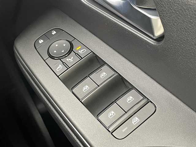 日産 セレナ e－パワー ハイウェイスター V 茨城県 2024(令6)年 0.9万km プリズムホワイト 12.3型NissanConnectナビゲーションシステム/アラウンドビューモニター/フルセグ/ワイヤレス充電器/インテリジェントルームミラー/プロパイロット/衝突被害軽減ブレーキ/車線逸脱抑制装置/オートマチックハイビーム/BSI/ソナー/両側電動スライドドア/ETC2.0/ドラレコ/純正15インチAW/LEDヘッドライト/スマートキー