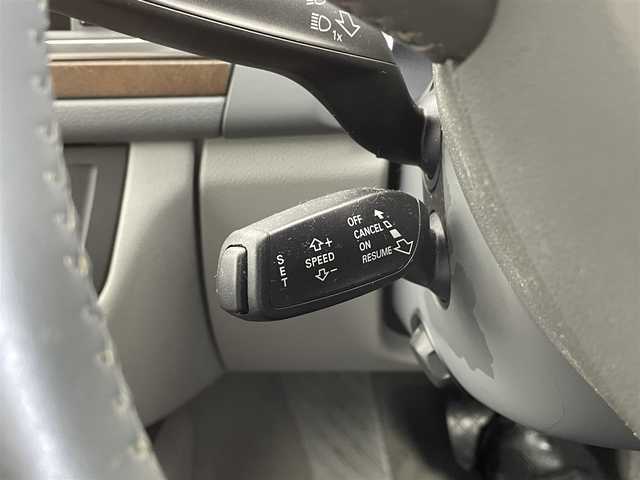 アウディ Ａ６ アバント 2．8 FSI クワトロ 福井県 2012(平24)年 8.3万km 白 純正ナビゲーション/【AM/FM/CD/Bluetooth/フルセグTV】/バックカメラ/ETC/パワーシート（運転席/助手席）/シートヒーター（運転席/助手席））/本革シート（グレー）/電動リアゲート/クルーズコントロール（追従なし）/コーナーセンサー（前後）/プッシュスタート/スマートキー/オートライト/LEDヘッドライド/アイドリングストップ/MTモード付AT/取扱説明書