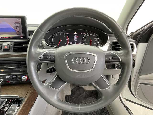 アウディ Ａ６ アバント 2．8 FSI クワトロ 福井県 2012(平24)年 8.3万km 白 純正ナビゲーション/【AM/FM/CD/Bluetooth/フルセグTV】/バックカメラ/ETC/パワーシート（運転席/助手席）/シートヒーター（運転席/助手席））/本革シート（グレー）/電動リアゲート/クルーズコントロール（追従なし）/コーナーセンサー（前後）/プッシュスタート/スマートキー/オートライト/LEDヘッドライド/アイドリングストップ/MTモード付AT/取扱説明書
