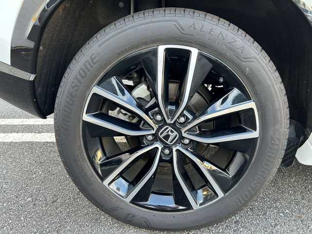 ホンダ ヴェゼル ハイブリッド e:HEV Z 埼玉県 2023(令5)年 2.7万km プラチナホワイトパール ワンオーナー/純正ディーラーメモリナビ/衝突被害軽減ブレーキ/ダウンヒルアシストコントロール/パワーバックドア/フルセグテレビ/バックカメラ/ETC/レーンアシスト/横滑り防止装置/クリアランスソナー/BSM/シートヒーター/ABS/パーキングアシスト/純正フロアマット/ドライブレコーダー/Bluetooth接続/DVD・CD再生/AAC/PW/PS/純正アルミホイール/プッシュスタート
