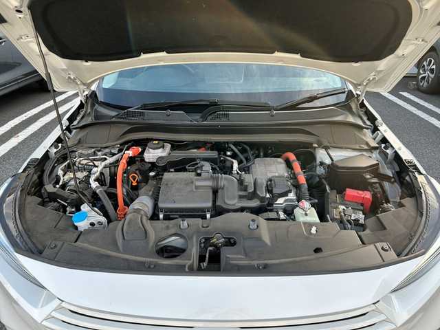 ホンダ ヴェゼル ハイブリッド e:HEV Z 埼玉県 2023(令5)年 2.7万km プラチナホワイトパール ワンオーナー/純正ディーラーメモリナビ/衝突被害軽減ブレーキ/ダウンヒルアシストコントロール/パワーバックドア/フルセグテレビ/バックカメラ/ETC/レーンアシスト/横滑り防止装置/クリアランスソナー/BSM/シートヒーター/ABS/パーキングアシスト/純正フロアマット/ドライブレコーダー/Bluetooth接続/DVD・CD再生/AAC/PW/PS/純正アルミホイール/プッシュスタート