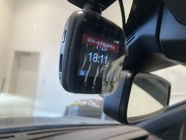 プジョー ５００８ GT ブルーHDi 熊本県 2020(令2)年 2.6万km エメラルドクリスタル ・スマートキー/・プッシュスタート/・パノラマサンルーフ /・アクティブセーフティブレーキ/・疲労検知/・ディレクショナルヘッドライト/・インテリジェントハイビーム/・レーンキープアシスト/・パーキングセンサー/・ブラインドスポットモニター/・ハーフレザーシート/・D席パワーシート/・前席シートヒーター /・純正ディスプレイオーディオ/　【Bluetooth・USB・AppleCarPlay・AndroidAuto】/・バックカメラ/・左サイドカメラ/・ETC/・ドライブレコーダー(前方録画)/・パワーバックドア/・LEDヘッドランプ/・LEDフォグランプ/・純正マット/・保証書/取説
