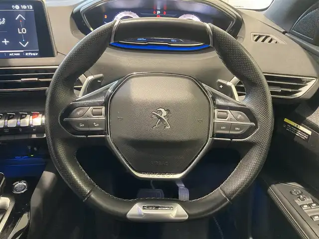 プジョー ５００８ GT ブルーHDi 熊本県 2020(令2)年 2.6万km エメラルドクリスタル ・スマートキー/・プッシュスタート/・パノラマサンルーフ /・アクティブセーフティブレーキ/・疲労検知/・ディレクショナルヘッドライト/・インテリジェントハイビーム/・レーンキープアシスト/・パーキングセンサー/・ブラインドスポットモニター/・ハーフレザーシート/・D席パワーシート/・前席シートヒーター /・純正ディスプレイオーディオ/　【Bluetooth・USB・AppleCarPlay・AndroidAuto】/・バックカメラ/・左サイドカメラ/・ETC/・ドライブレコーダー(前方録画)/・パワーバックドア/・LEDヘッドランプ/・LEDフォグランプ/・純正マット/・保証書/取説