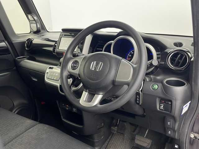 ホンダ Ｎ ＢＯＸ カスタム G Lパッケージ 栃木県 2017(平29)年 5.5万km プレミアムベルベットパープル・パール 純正ナビ/（ワンセグ/DVD/CD/AM・FM/Bluetooth)/バックカメラ/ETC/片側パワースライドドア/ディスチャージヘッドライト/　(オートライトコントロール機構付)/360°スーパーUV・IRカットパッケージ/リア席サンシェード