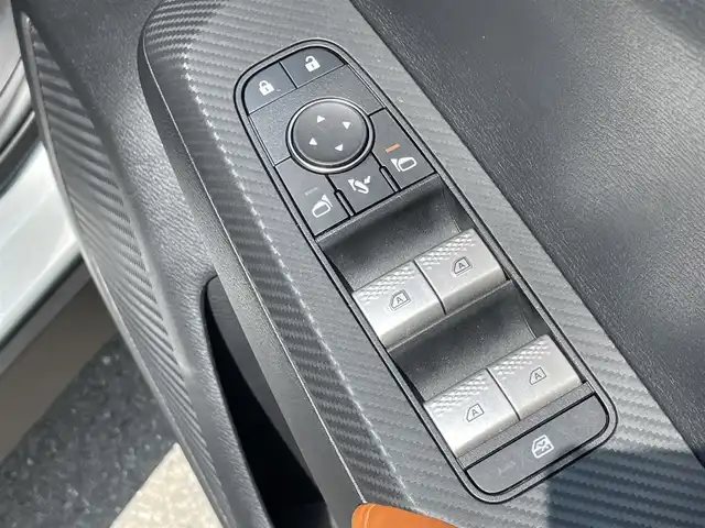 三菱 アウトランダー ＰＨＥＶ P 群馬県 2022(令4)年 7.2万km スターリングシルバーM サンルーフ　/純正ナビ　/全周囲カメラ　/フルセグ・Ｂｌｕｅｔｏｏｔｈ　/マイパイロット　/シートヒーター　/アダクティブクルーズコントロール　/電動リアドア　/ドライブレコーダー　/ＥＴＣ２．０　/レーンアシスト　/ハーフレザー/純正フロアマット