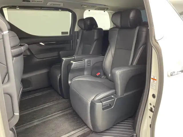 トヨタ アルファード S Cパッケージ 新潟県 2018(平30)年 6.7万km ホワイトパールクリスタルシャイン ALPINEメモリナビ/　フルセグTV/Bluetooth/CD/DVD/USB/HDMI/サンルーフ/ALPINEフリップダウンモニター/レーダークルーズコントロール/衝突被害軽減ブレーキ/レーンキープアシスト/前後コーナーセンサー/パワーバックドア/前席シートヒーター/前席パワーシート/前席エアシート/全席レザーシート/両側パワースライドドア/前後ドライブレコーダー/ビルトインETC/バックモニター/LEDヘッドライト/オートマチックハイビーム/オートライト/横滑り防止装置/ステアリングヒーター/D席メモリーシート/レザーステアリング/禁煙車