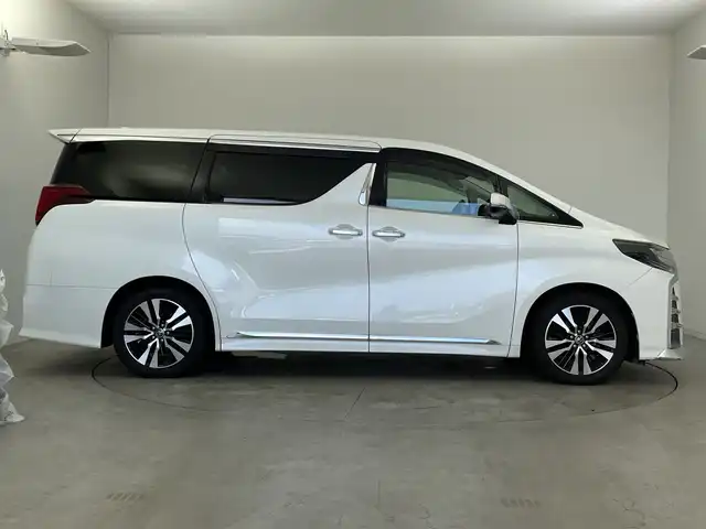 トヨタ アルファード S Cパッケージ 新潟県 2018(平30)年 6.7万km ホワイトパールクリスタルシャイン ALPINEメモリナビ/　フルセグTV/Bluetooth/CD/DVD/USB/HDMI/サンルーフ/ALPINEフリップダウンモニター/レーダークルーズコントロール/衝突被害軽減ブレーキ/レーンキープアシスト/前後コーナーセンサー/パワーバックドア/前席シートヒーター/前席パワーシート/前席エアシート/全席レザーシート/両側パワースライドドア/前後ドライブレコーダー/ビルトインETC/バックモニター/LEDヘッドライト/オートマチックハイビーム/オートライト/横滑り防止装置/ステアリングヒーター/D席メモリーシート/レザーステアリング/禁煙車
