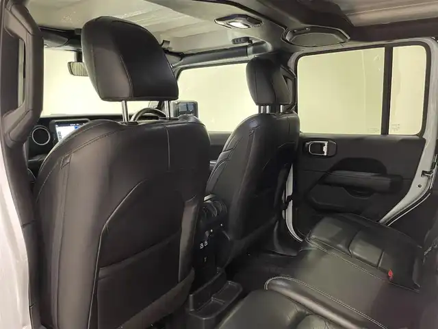 クライスラー・ジープ ジープ ラングラー アンリミテッド サハラ ローンチエディション 愛知県 2019(平31)年 6.3万km ブライトホワイト 純正ナビ　/Ｂｌｕｅｔｏｏｔｈ　/フルセグＴＶ　/バックカメラ　/コーナーセンサー　/クルーズコントロール　/ブラインドスポットモニター　/シートヒーター/ハンドルヒーター/ＬＥＤヘッドライト/ＤＳＲＣＥＴＣ　/オートライト/プッシュスタート/アイドリングストップ