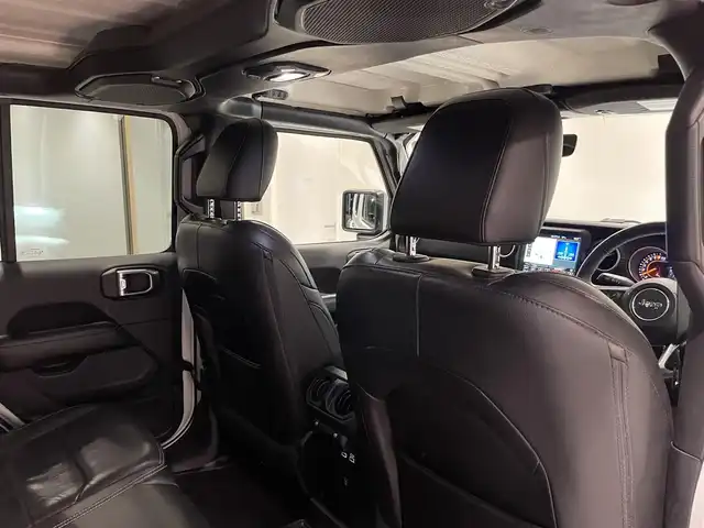クライスラー・ジープ ジープ ラングラー アンリミテッド サハラ ローンチエディション 愛知県 2019(平31)年 6.3万km ブライトホワイト 純正ナビ　/Ｂｌｕｅｔｏｏｔｈ　/フルセグＴＶ　/バックカメラ　/コーナーセンサー　/クルーズコントロール　/ブラインドスポットモニター　/シートヒーター/ハンドルヒーター/ＬＥＤヘッドライト/ＤＳＲＣＥＴＣ　/オートライト/プッシュスタート/アイドリングストップ