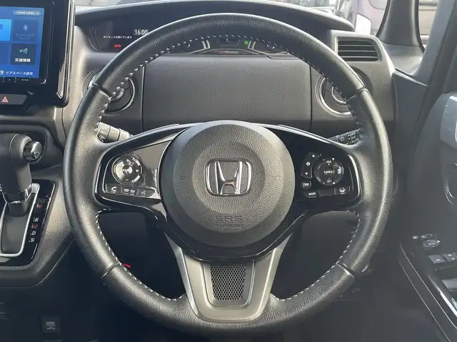 ホンダ Ｎ ＢＯＸ カスタム L スタイル+ブラック 和歌山県 2022(令4)年 7.2万km メテオロイドグレーメタリック 社外9インチナビ（AVIC-RQ912）/バックカメラ/フルセグTV/衝突軽減ブレーキ/レーンキープアシスト/後方コーナーセンサー/オートライト/レーダークルコン/フリップダウンモニター（TVW-FW1020）/ビルトインETC/ドラレコ/両側パワスラ/シートヒーター/シーケンシャルヘッドライト/LEDヘッドライト/フォグランプ/電動パーキング/プッシュスタート
