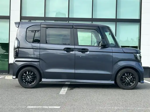 ホンダ Ｎ ＢＯＸ カスタム L スタイル+ブラック 和歌山県 2022(令4)年 7.2万km メテオロイドグレーメタリック 社外9インチナビ（AVIC-RQ912）/バックカメラ/フルセグTV/衝突軽減ブレーキ/レーンキープアシスト/後方コーナーセンサー/オートライト/レーダークルコン/フリップダウンモニター（TVW-FW1020）/ビルトインETC/ドラレコ/両側パワスラ/シートヒーター/シーケンシャルヘッドライト/LEDヘッドライト/フォグランプ/電動パーキング/プッシュスタート