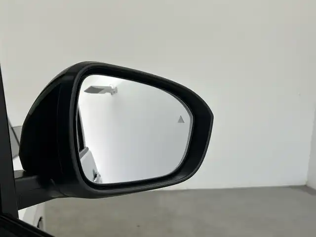 日産 セレナ e－パワー ハイウェイスター V 千葉県 2025(令7)年 0.1千km パールⅡ 登録済未使用車/エマージェンシーブレーキ/・プロパイロット/・レーンキープアシスト/・車線逸脱警報システム/・ブラインドスポットモニター/・クリアランスソナー/純正12.3インチコネクティッドナビ/・USB/Bluetooth/フルセグTV/・アラウンドビューモニター/・ビルトインETC2.0/・インテリジェントルームミラー/・純正前後ドライブレコーダー/両側電動ドア/革巻きステアリング/・ステアリングスイッチ/電子パーキング/・ブレーキホールド/ハーフレザーシート/左右独立エアコン/置くだけ充電/オートライト/・オートマチックハイビーム/・LEDヘッドライト/・LEDフォグランプ/純正16インチAW/電動格納ウインカーミラー/プッシュスタート/・スマートキー/・スペアキー/取扱説明書、新車時保証書