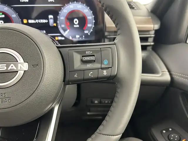 日産 セレナ e－パワー ハイウェイスター V 千葉県 2025(令7)年 0.1千km パールⅡ 登録済未使用車/エマージェンシーブレーキ/・プロパイロット/・レーンキープアシスト/・車線逸脱警報システム/・ブラインドスポットモニター/・クリアランスソナー/純正12.3インチコネクティッドナビ/・USB/Bluetooth/フルセグTV/・アラウンドビューモニター/・ビルトインETC2.0/・インテリジェントルームミラー/・純正前後ドライブレコーダー/両側電動ドア/革巻きステアリング/・ステアリングスイッチ/電子パーキング/・ブレーキホールド/ハーフレザーシート/左右独立エアコン/置くだけ充電/オートライト/・オートマチックハイビーム/・LEDヘッドライト/・LEDフォグランプ/純正16インチAW/電動格納ウインカーミラー/プッシュスタート/・スマートキー/・スペアキー/取扱説明書、新車時保証書
