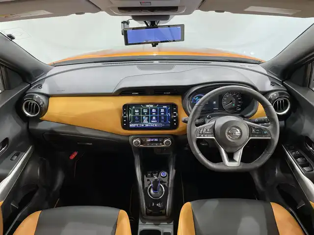 日産 キックス X ツートーンインテリアED 愛知県 2020(令2)年 4.6万km プレミアムコロナオレンジ 純正９インチナビ　/（AM/FM/SD/フルセグTV/Bluetooth/CD・DVD再生）/アラウンドビューモニター　/プロパイロット　/衝突軽減ブレーキ　/ビルトインＥＴＣ　/シートヒーター　/ドライブレコーダー/ステアリングヒーター　/デジタルインナーミラー　/コーナーセンサー　/LEDヘッドライト/LEDフォグランプ/車線逸脱警報/ハンドル支援/SOSコール/純正フロアマット