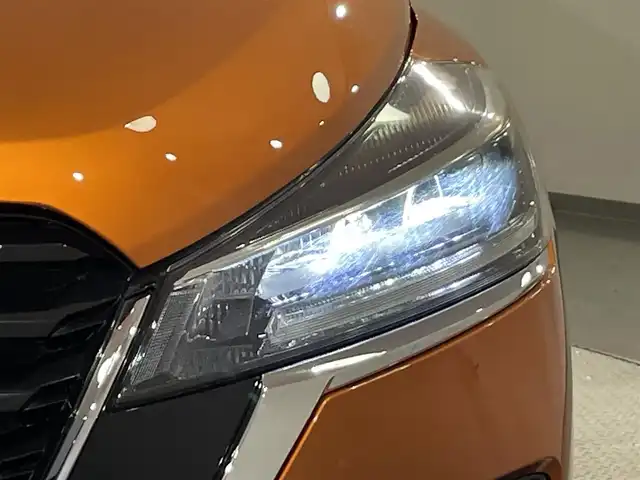 日産 キックス X ツートーンインテリアED 愛知県 2020(令2)年 4.6万km プレミアムコロナオレンジ 純正９インチナビ　/（AM/FM/SD/フルセグTV/Bluetooth/CD・DVD再生）/アラウンドビューモニター　/プロパイロット　/衝突軽減ブレーキ　/ビルトインＥＴＣ　/シートヒーター　/ドライブレコーダー/ステアリングヒーター　/デジタルインナーミラー　/コーナーセンサー　/LEDヘッドライト/LEDフォグランプ/車線逸脱警報/ハンドル支援/SOSコール/純正フロアマット
