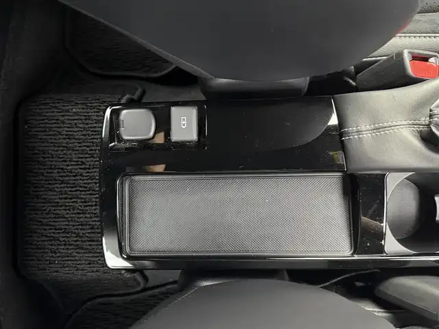 トヨタ ＧＲカローラ RZ 愛知県 2024(令6)年 3万km グレー 6MT車/4WD/ターボ/GR仕様車/　　・リヤスポイラー/　　・専用ブレーキキャリパー/　　・専用フロアマット/トヨタセーフティセンス/　　・プリクラッシュセーフティ/　　・レーダークルーズコントロール/　　・レーントレーシングアシスト/　　・レーンディバーチャーアラート/　　・オートマチックハイビーム/純正10.5インチナビ/　　BT/フルセグ/JBLサウンドシステム/バックカメラ/ビルトインETC2.0/革巻きステアリング/ステアリングリモコン/ステアリングヒーター/ハーフレザーシート/シートヒーター/純正LEDヘッドライト/フォグランプ/純正18インチアルミホイール