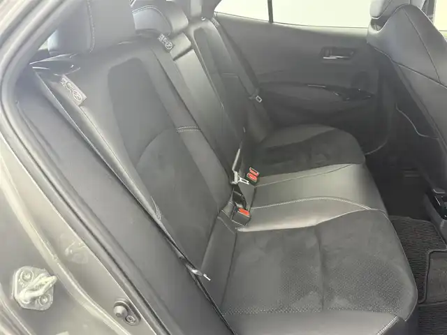 トヨタ ＧＲカローラ RZ 愛知県 2024(令6)年 3万km グレー 6MT車/4WD/ターボ/GR仕様車/　　・リヤスポイラー/　　・専用ブレーキキャリパー/　　・専用フロアマット/トヨタセーフティセンス/　　・プリクラッシュセーフティ/　　・レーダークルーズコントロール/　　・レーントレーシングアシスト/　　・レーンディバーチャーアラート/　　・オートマチックハイビーム/純正10.5インチナビ/　　BT/フルセグ/JBLサウンドシステム/バックカメラ/ビルトインETC2.0/革巻きステアリング/ステアリングリモコン/ステアリングヒーター/ハーフレザーシート/シートヒーター/純正LEDヘッドライト/フォグランプ/純正18インチアルミホイール