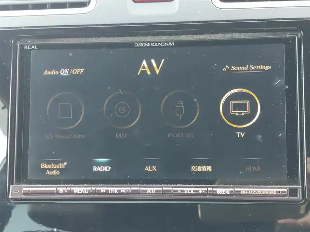 スバル フォレスター tS 東京都 2015(平27)年 9.5万km サテンホワイトパール 300台限定車/フロントスポイラー/専用ＢＢＳ製19インチアルミ/専用サスペンション/アイサイト/純正ダイアトーンサウンドナビ〔NR-MZ200PREMI〕/　・フルセグTV/　・Bluetooth接続/　・SDミュージックサーバー/　・CD/DVD再生/　・AM/FMラジオ/　・USB/アルパイン製フリップダウンモニター/バックカメラ/ビルトインETC/前後３６０°ドライブレコーダー〔ZDR037〕/社外ステアリング〔純正エアバッグ付き〕/ハーフレザーシート/シートヒーター/パワーシート/パワーリヤゲート/プッシュスタート/スマートキー×２/保証書/整備記録簿/取扱説明書