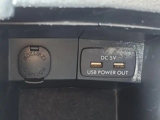 スバル フォレスター tS 東京都 2015(平27)年 9.5万km サテンホワイトパール 300台限定車/フロントスポイラー/専用ＢＢＳ製19インチアルミ/専用サスペンション/アイサイト/純正ダイアトーンサウンドナビ〔NR-MZ200PREMI〕/　・フルセグTV/　・Bluetooth接続/　・SDミュージックサーバー/　・CD/DVD再生/　・AM/FMラジオ/　・USB/アルパイン製フリップダウンモニター/バックカメラ/ビルトインETC/前後３６０°ドライブレコーダー〔ZDR037〕/社外ステアリング〔純正エアバッグ付き〕/ハーフレザーシート/シートヒーター/パワーシート/パワーリヤゲート/プッシュスタート/スマートキー×２/保証書/整備記録簿/取扱説明書