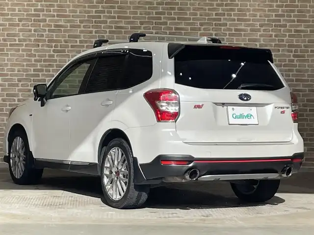 スバル フォレスター tS 岩手県 2015(平27)年 9.5万km サテンホワイトパール 300台限定車/フロントスポイラー/専用ＢＢＳ製19インチアルミ/専用サスペンション/アイサイト/純正ダイアトーンサウンドナビ〔NR-MZ200PREMI〕/　・フルセグTV/　・Bluetooth接続/　・SDミュージックサーバー/　・CD/DVD再生/　・AM/FMラジオ/　・USB/アルパイン製フリップダウンモニター/バックカメラ/ビルトインETC/前後３６０°ドライブレコーダー〔ZDR037〕/社外ステアリング〔純正エアバッグ付き〕/ハーフレザーシート/シートヒーター/パワーシート/パワーリヤゲート/プッシュスタート/スマートキー×２/保証書/整備記録簿/取扱説明書