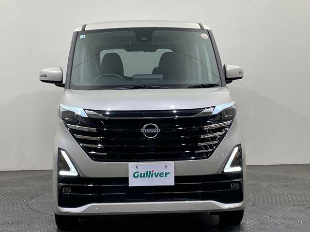 日産 ルークス HWS Gターボ プロパイロットED 愛媛県 2025(令7)年 0.5万km フローズンバニラパール ９型ナビ/フルセグ／Ｂｌｕｅｔｏｏｔｈ／ＵＳＢ/全方位カメラ/レーダークルーズコントロール/衝突軽減ブレーキ/ＥＴＣ/両側パワースライドドア/合皮シート/前後コーナーセンサー/レーンキープアシスト