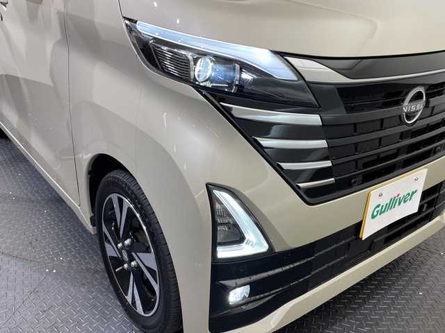日産 ルークス HWS Gターボ プロパイロットED 愛媛県 2025(令7)年 0.5万km フローズンバニラパール ９型ナビ/フルセグ／Ｂｌｕｅｔｏｏｔｈ／ＵＳＢ/全方位カメラ/レーダークルーズコントロール/衝突軽減ブレーキ/ＥＴＣ/両側パワースライドドア/合皮シート/前後コーナーセンサー/レーンキープアシスト