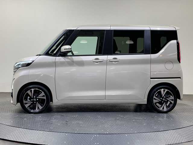 日産 ルークス HWS Gターボ プロパイロットED 愛媛県 2025(令7)年 0.5万km フローズンバニラパール ９型ナビ/フルセグ／Ｂｌｕｅｔｏｏｔｈ／ＵＳＢ/全方位カメラ/レーダークルーズコントロール/衝突軽減ブレーキ/ＥＴＣ/両側パワースライドドア/合皮シート/前後コーナーセンサー/レーンキープアシスト