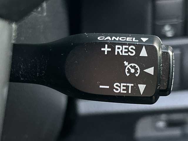 トヨタ ヴォクシー ZS 煌Ⅱ 沖縄県 2020(令2)年 4.6万km ブラック 純正ナビ/フルセグテレビ/バックカメラ/フリップダウンモニター/アイドリングストップ/クルーズコントロール/プッシュスタート/両側パワースライドドア/ETC/リアロールサンシェード/アダプティブハイビーム/コーナーセンサー/ドライブレコーダー/衝突被害軽減システム/スマートキー/Ｂｌｕｅｔｏｏｔｈ