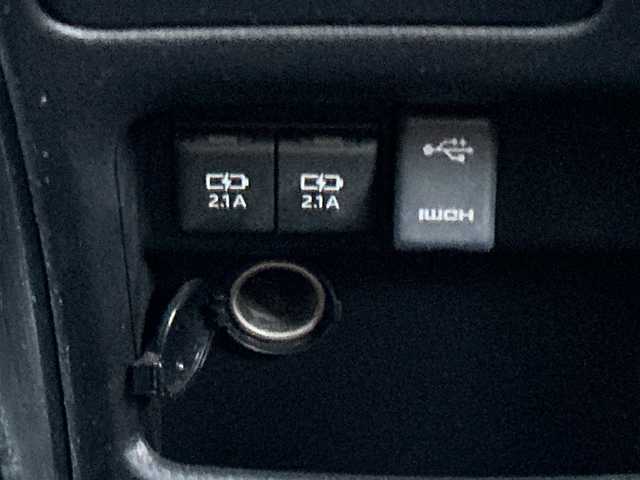 トヨタ ヴォクシー ZS 煌Ⅱ 沖縄県 2020(令2)年 4.6万km ブラック 純正ナビ/フルセグテレビ/バックカメラ/フリップダウンモニター/アイドリングストップ/クルーズコントロール/プッシュスタート/両側パワースライドドア/ETC/リアロールサンシェード/アダプティブハイビーム/コーナーセンサー/ドライブレコーダー/衝突被害軽減システム/スマートキー/Ｂｌｕｅｔｏｏｔｈ