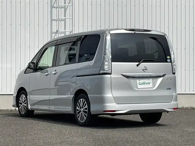 日産 セレナ HWS S HV Vセレ +Sefty 熊本県 2014(平26)年 4.8万km ブリリアントシルバー 純正ナビ/・AM/FM/CD/DVD/SD/USB/iPod/AUX/BT/・フルセグTV/バックカメラ/アイドリングストップ/横滑り防止機能/レーンキープアシスト/エマージェンシーブレーキ/オートライト/・フォグランプ/・LEDライト/電動格納ミラー/・ウィンカーミラー/ドアバイザー/純正フロアマット/純正アルミホイール/スマートキー
